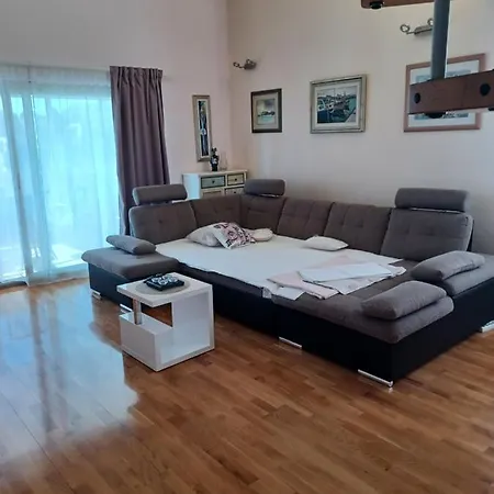 J&m דירה ספליט